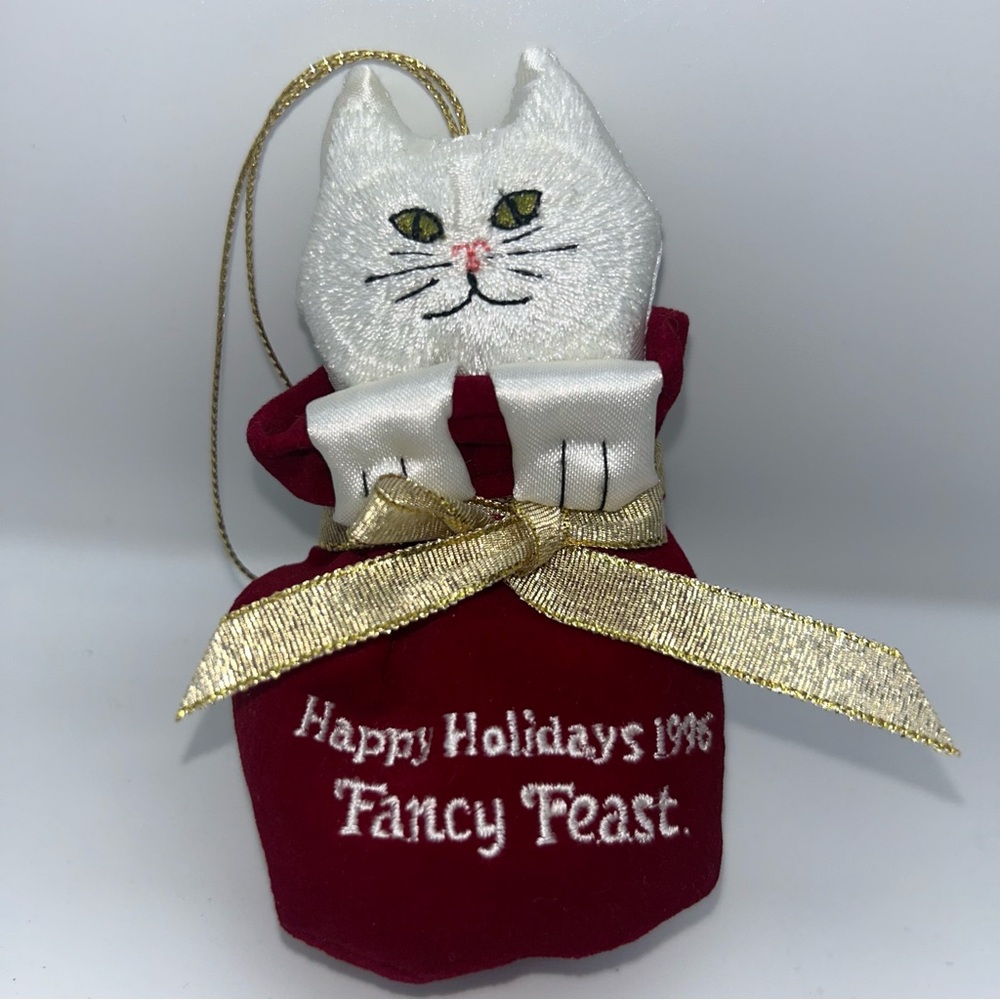 Fancy Feast white Persian cat in red velvet bag ornament 4" 1996 vintage Holiday